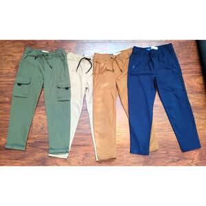 4 Pairs Of Boys Tech Taper Built- In Flex pants Size S 6-7
